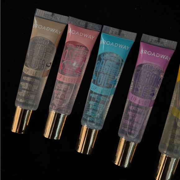 Broadway- Lip oil gloss (receive two random) - Picture 2 of 4